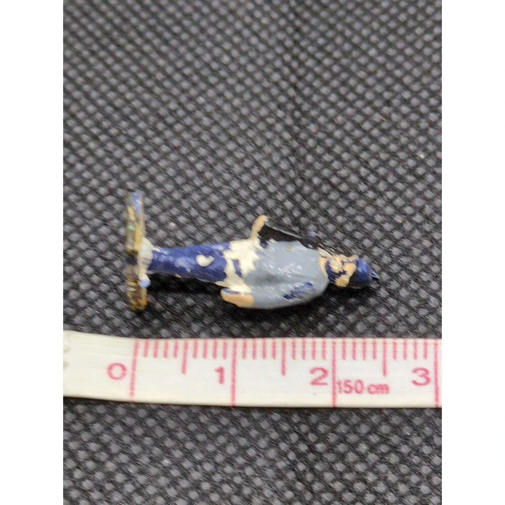 Unbranded 30 *chipped